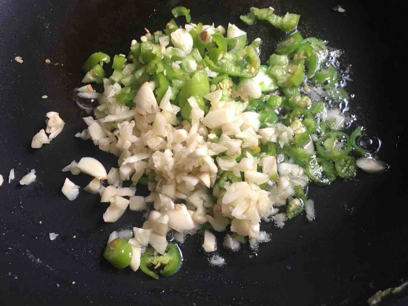 Minced Noodles with Egg Sauce recipe