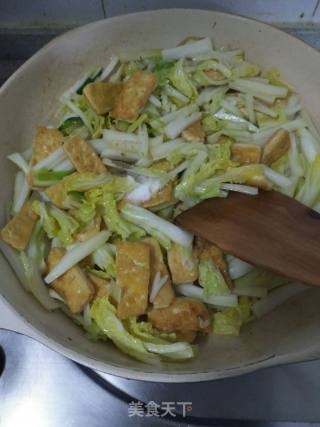 Stir-fried Tofu with Cabbage recipe