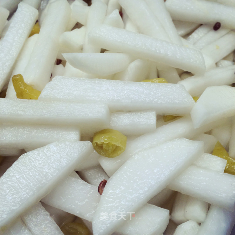 Hot and Sour Pickled Radish recipe
