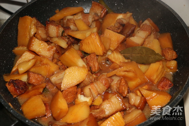 Roast Pork with Winter Bamboo Shoots recipe