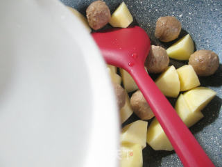 Beef Balls and Potatoes recipe