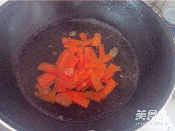 Stir-fried Pork Liver with Carrots recipe