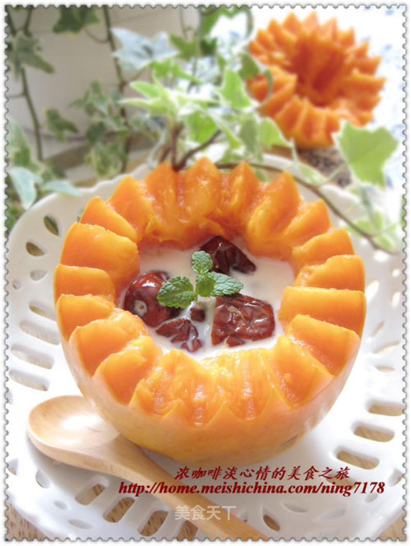 Whitening and Emollient Syrup-red Dates and Papaya Stew with Fresh Milk recipe
