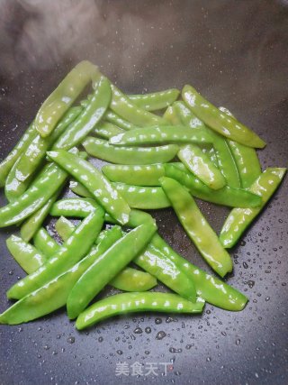 Fried Snow Peas recipe
