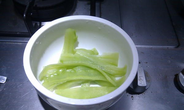 Cold Bitter Gourd and Flammulina recipe