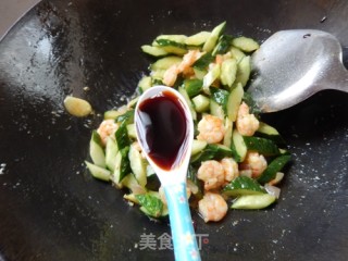 Fried Shrimp with Cucumber recipe
