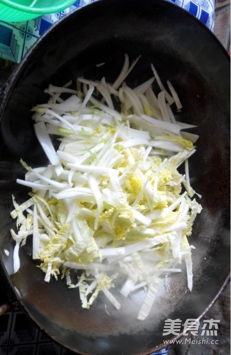 Stir-fried Shredded Tofu with Cabbage Heart recipe