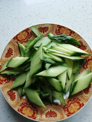 Fried Pork with Cucumber Slices recipe