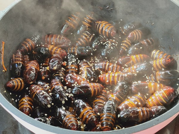 Nutritious and Delicious Oyster Sauce Silkworm Pupae, Delicious and Easy to Make recipe