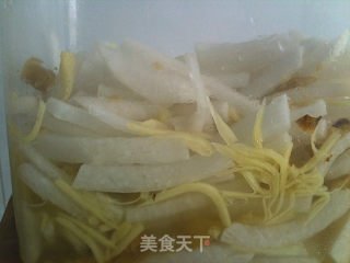 A Must-have for Summer Cold Dishes-pickled Pepper and Shredded Carrot recipe