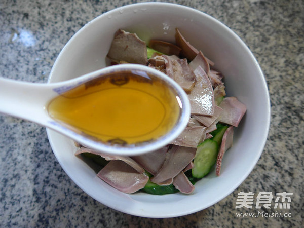 Pig Tongue Mixed with Cucumber recipe