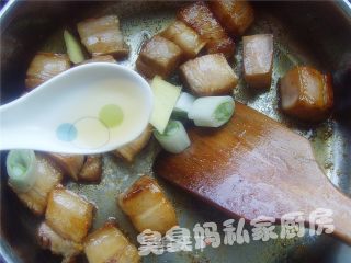 Braised Pork Belly with Tea Tree Mushroom recipe