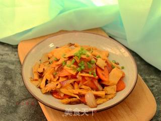 Stir-fried Beef with Carrot and Onion recipe