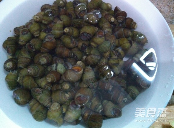 Fried Escargot with Basil recipe