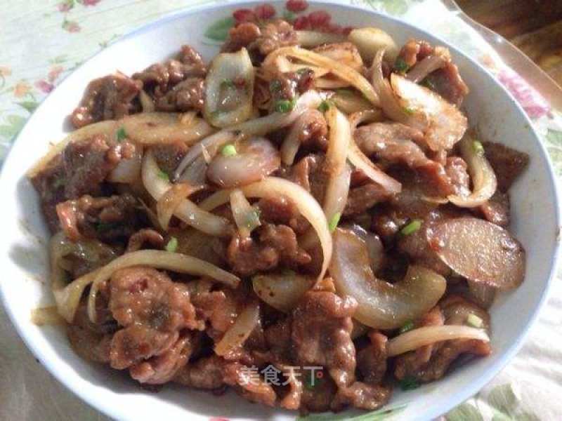 Simple and Delicious Fried Shredded Pork with Onion | Super Meal