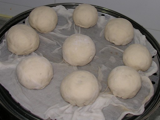 Mung Bean Cake Stuffed Buns recipe