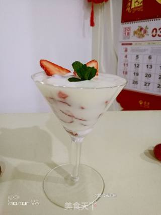 Strawberry Yogurt Cup recipe