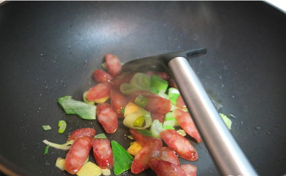 Braised Broccoli with Sausage recipe