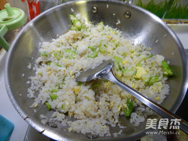 Loofah and Egg Fried Rice recipe