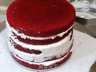 Minimalist Style. Red Velvet Birthday Cake recipe