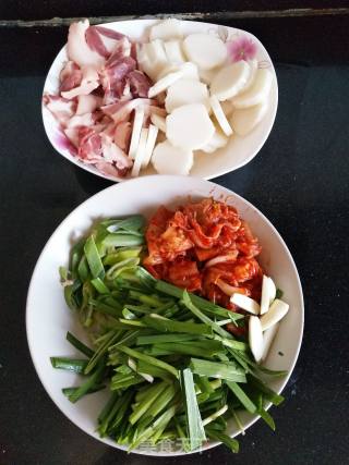 Stir-fried Rice Cake with Pork Belly and Spicy Cabbage recipe