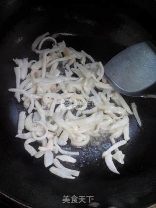 Stir-fried Chives with Shredded Cuttlefish recipe