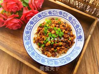 Noodles with Mushroom Meat Sauce recipe