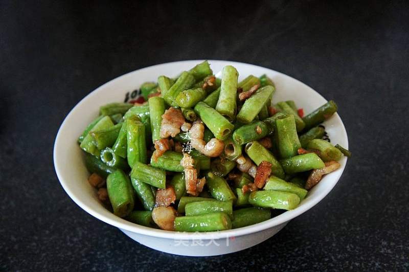 Fried Pork with Beans recipe