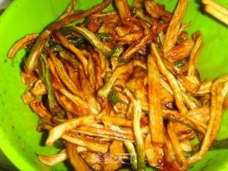 Mix Dried Radish Sticks with Pickles recipe