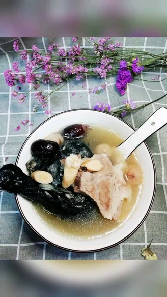 Ginseng Black-bone Chicken Soup
