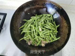 Stir-fried Pork with Beans recipe