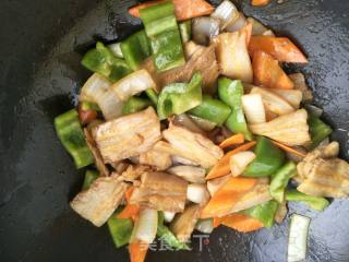 Stir-fried Green Pepper with Twice-cooked Pork recipe