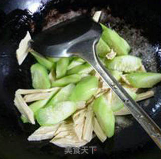 Stir-fried Loofah with Yuba recipe