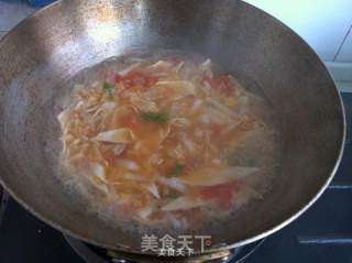Tomato Seaweed Noodle Soup recipe