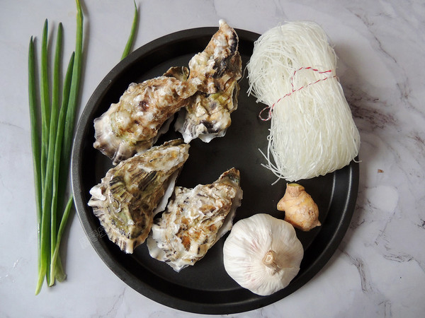 Steamed Oysters with Garlic Vermicelli recipe