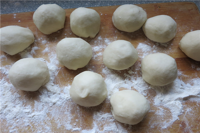 Steamed Noodles with Carotene Buns recipe