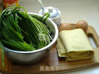 Stir-fried Chives with Egg Tofu Skin recipe