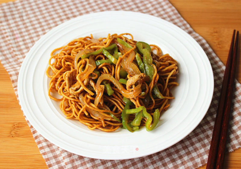 Fried Noodles with Cumin, Green Pepper and Shredded Pork recipe