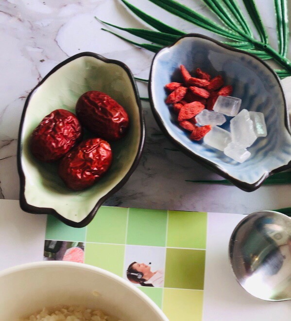 Mixed Grains, Red Dates, Wolfberry Porridge recipe