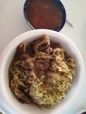 Stupid Goose Stewed Sauerkraut Vermicelli recipe