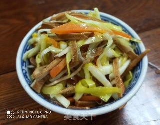 Stir-fried Dried Chives and Carrots with Tea recipe