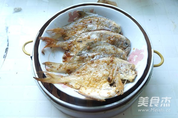 Sugar Steamed Pomfret recipe