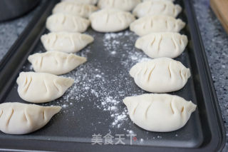 Dumplings Stuffed with Radish-eat Radish in Winter and Ginger in Summer recipe