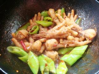 【sichuan Cuisine】--spicy Chicken Feet recipe