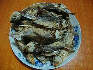 Appetizer with Rice----------【chopped Pepper Dried Crucian Carp】 recipe