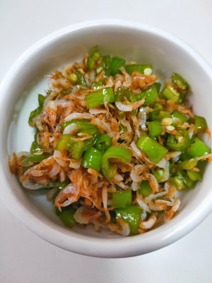 Shrimp Skins Mixed with Chili (a Side Dish with Wine) recipe