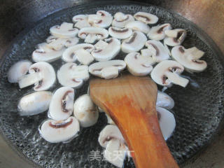 Chicken Breast and Mushroom Soup recipe