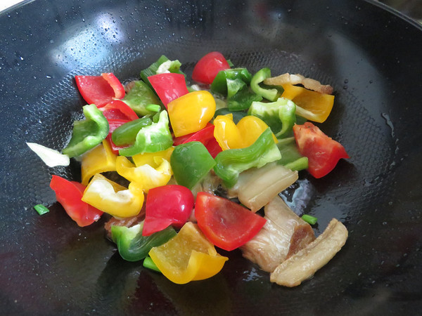 Stir-fried Twice-cooked Pork with Colored Peppers recipe