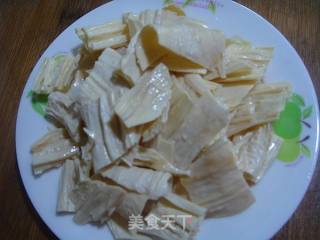 Celery Mixed with Yuba recipe