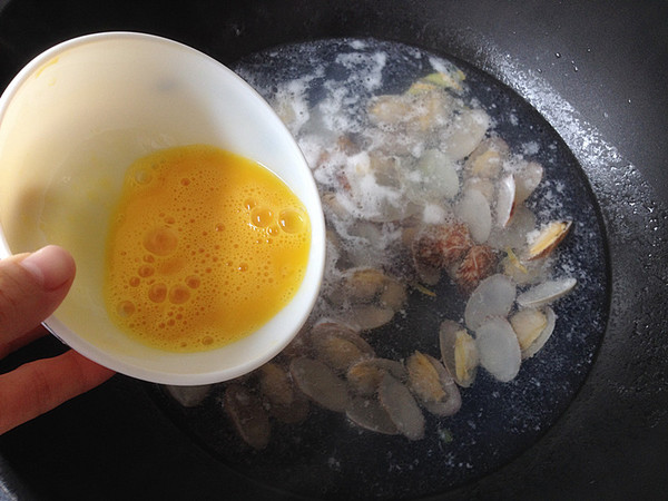 Flower Clam Egg Soup recipe